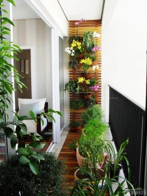 交换空间阳台设计 木制花架