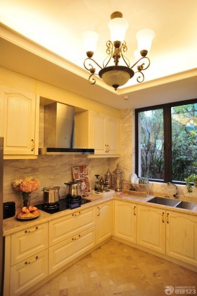 90平米小户型厨房装修效果图 吊灯装修效果图片