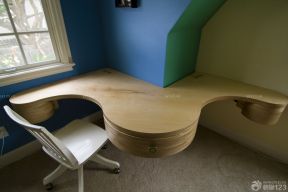 交换空间儿童房设计 书桌图片