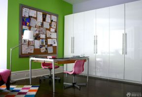 交换空间儿童房设计 绿色墙面装修效果图片