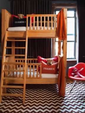 交换空间儿童房设计 实木高低床图片