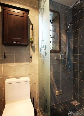 淋浴隔断 70平米装修效果图片