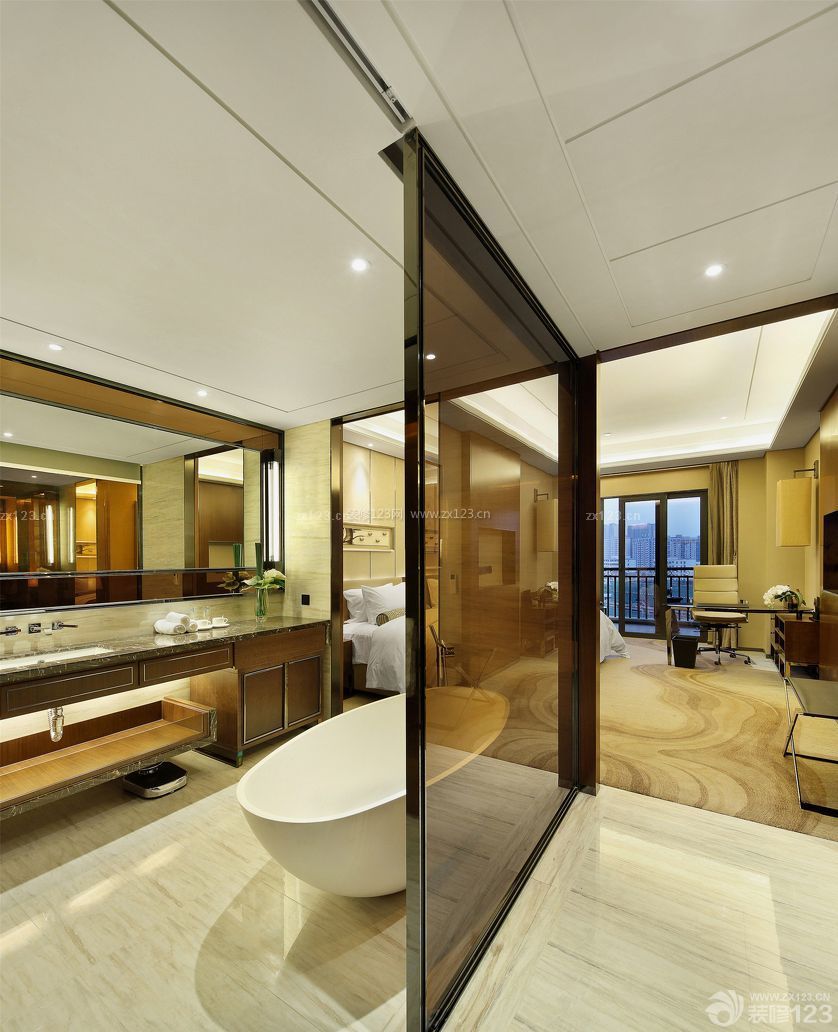 现代宾馆室内浴室玻璃隔断装修效果图