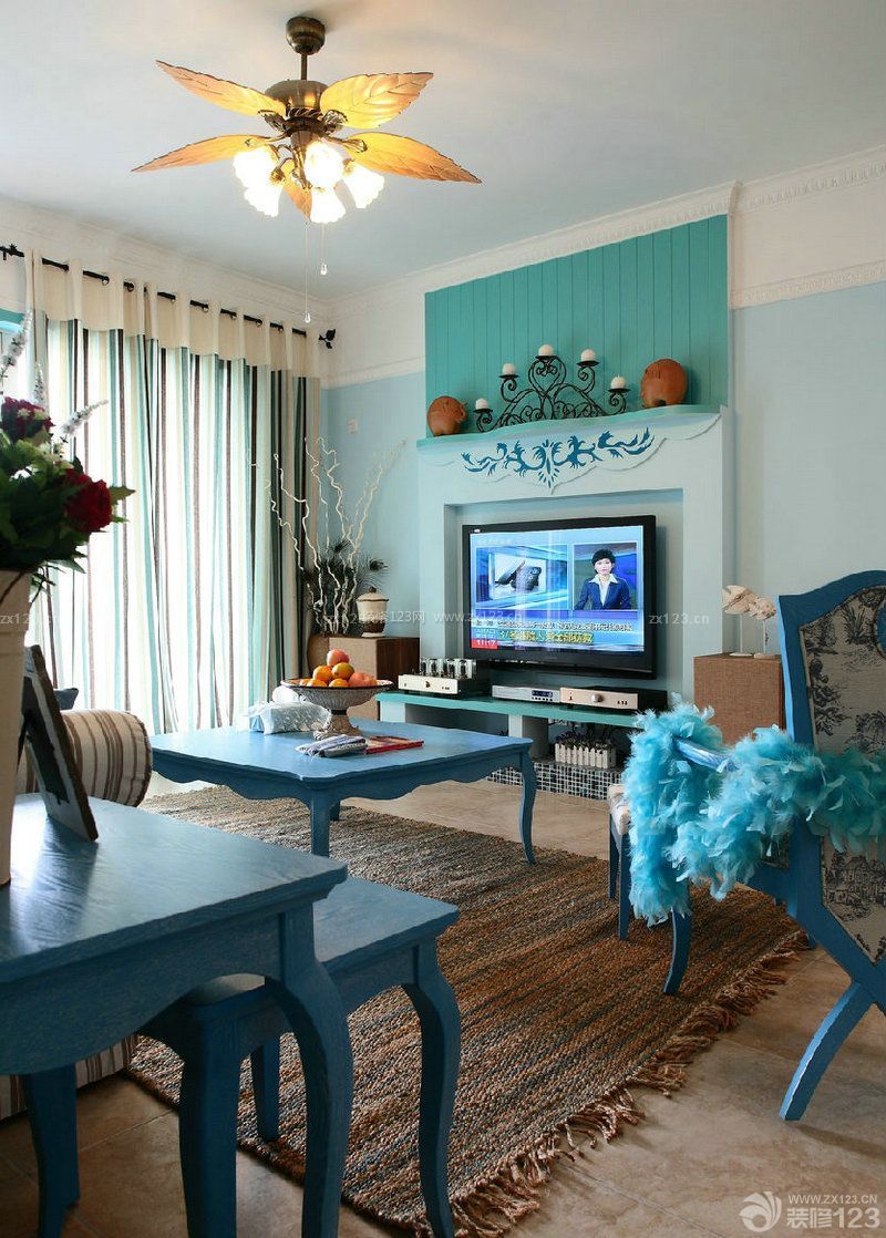 家装客厅地中海风格背景墙设计样板