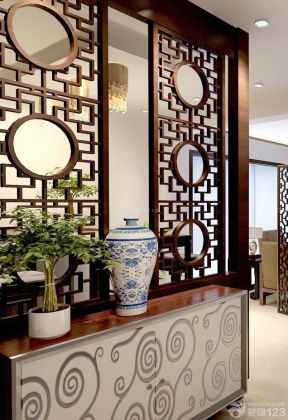 玄關(guān)隔斷效果圖 中式簡(jiǎn)約裝修風(fēng)格