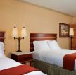小型宾馆房间纯色壁纸装修效果图片