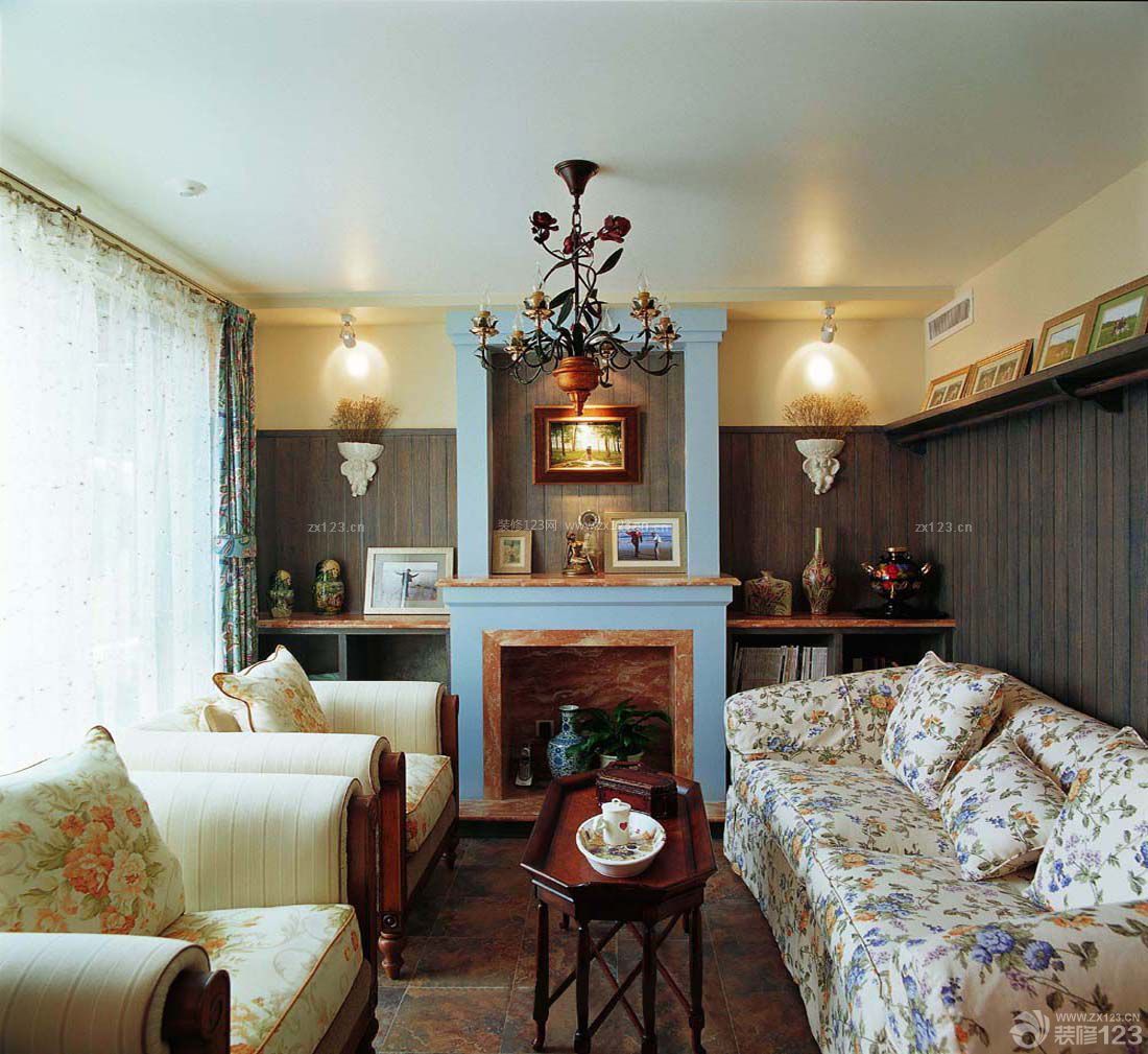 复古地中海客厅木质茶几装修效果图片
