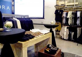 小型服裝店裝修圖 室內(nèi)裝修圖片效果圖