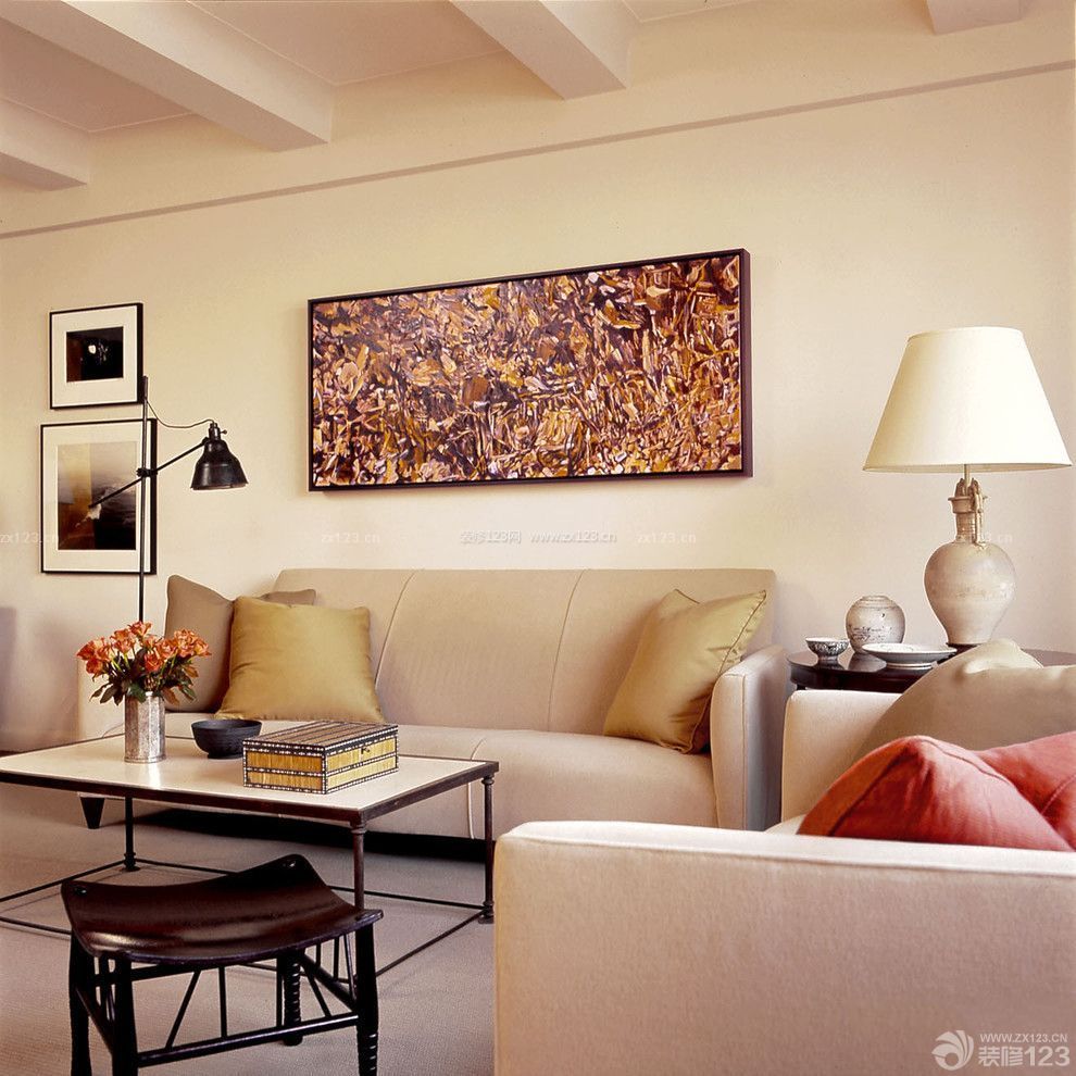 温馨简单客厅沙发背景墙效果图