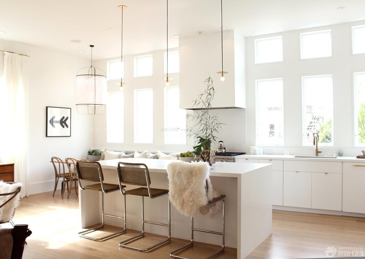 厨房白色墙面装修设计效果图片