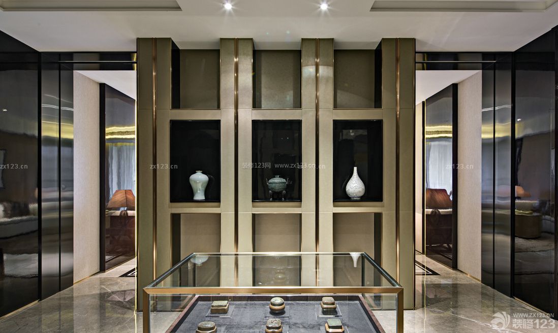 現(xiàn)代時尚簡約風格展示柜裝修效果圖片