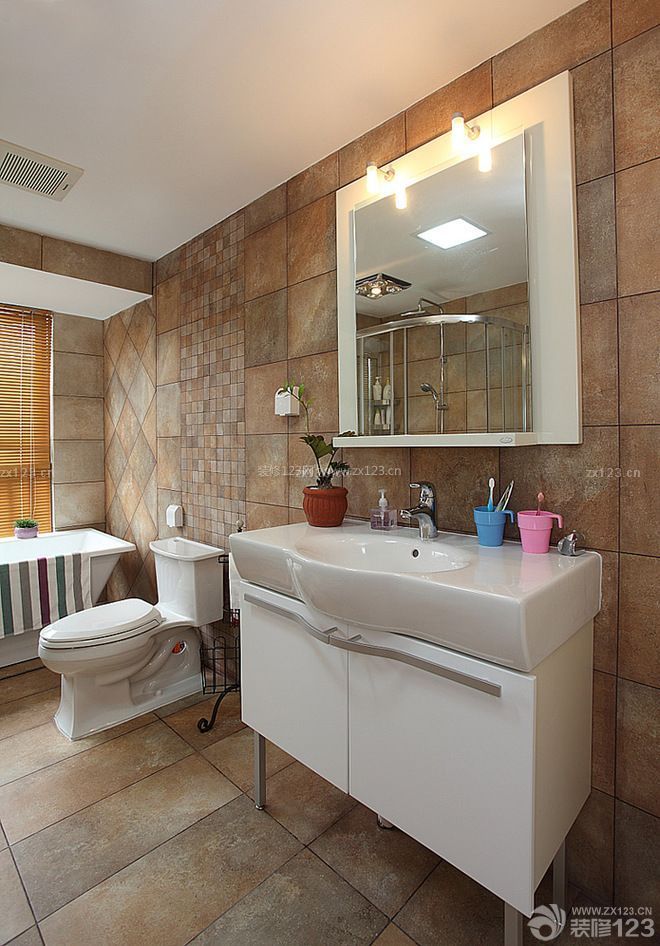 混搭設(shè)計風(fēng)格浴室柜裝修效果圖片