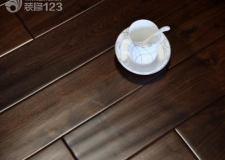 家庭裝修中實(shí)木地板鋪設(shè)流程