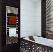 现代风格小面积卫生间砖砌浴缸装修效果图片