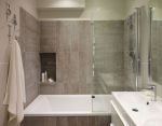 现代家装小面积卫生间砖砌浴缸装修效果图片