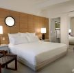 现代风格50平米卧室木质床头背景墙装修效果图片