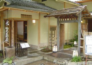 日式茶楼大门设计装修效果图片