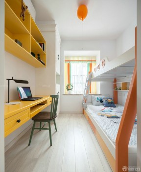 书房兼卧室双层床装修效果图片