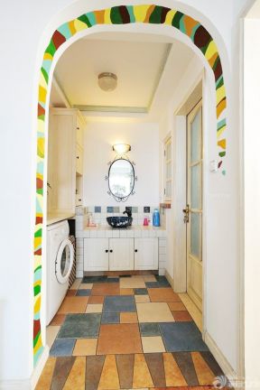 现代小户型洗手间瓷砖颜色装修