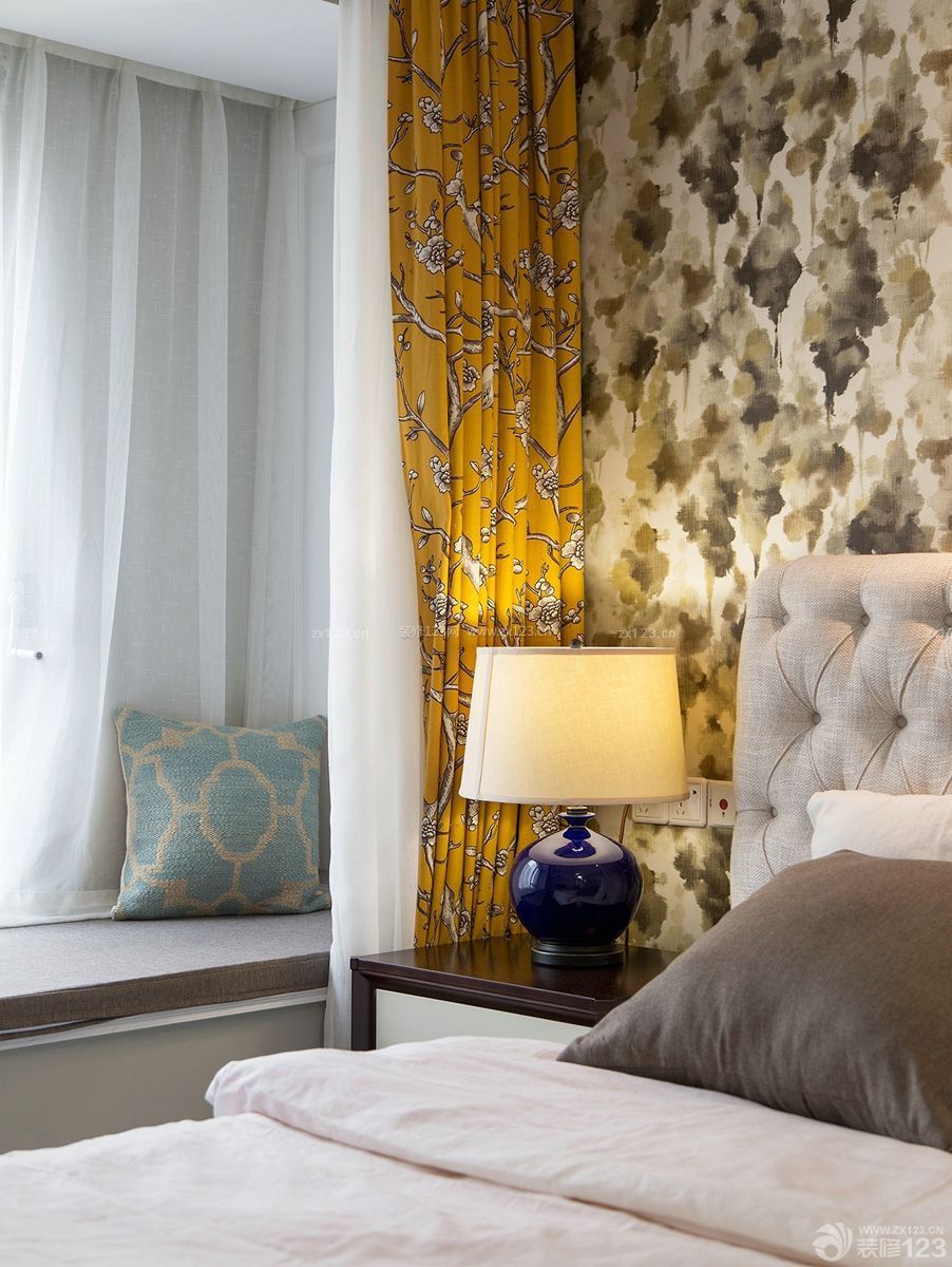 卧室装修床头背景墙壁纸效果图_装修123效果图