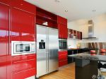 简约开放式厨房红色橱柜装修设计效果图片