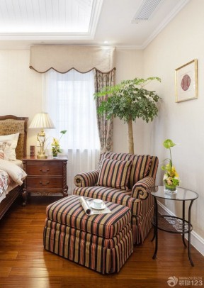 美式复式楼卧室懒人沙发装修效果图片