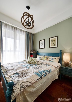 美式家装风格 双人床装修效果图片