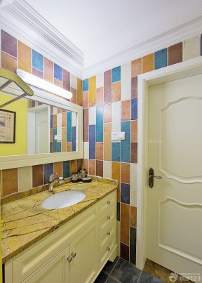 家居地中海卫生间瓷砖颜色装修效果图片