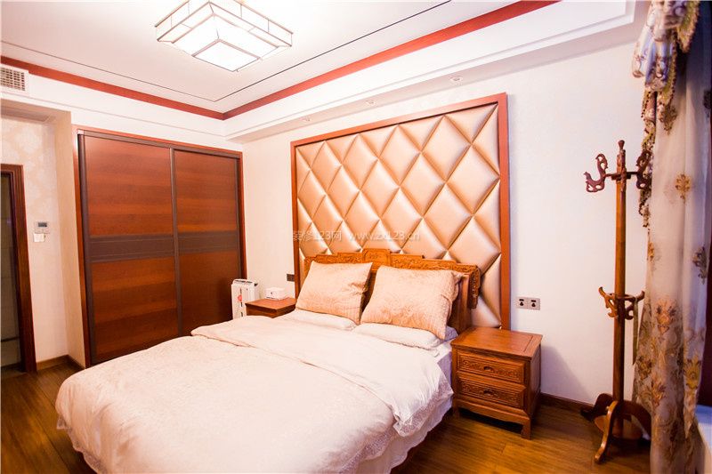 中式卧室床头背景墙效果图