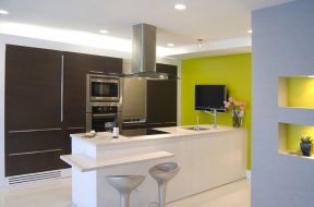 现代极简绿色厨房图片