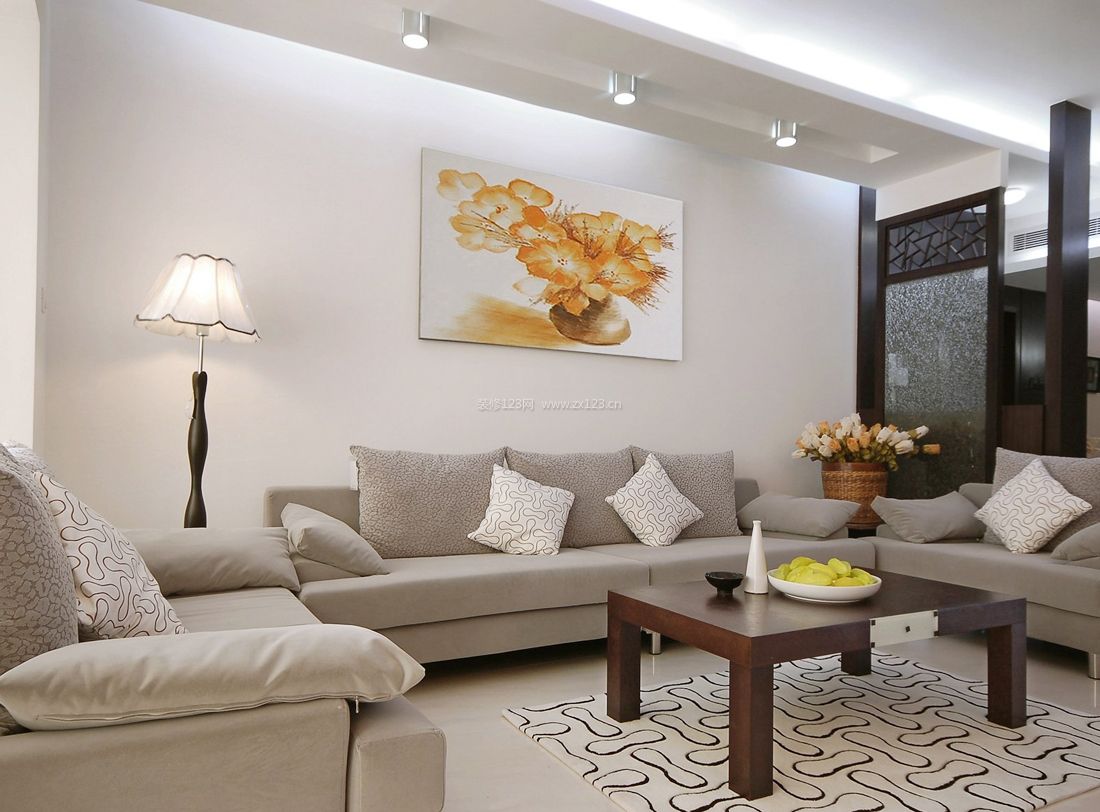 最新80平米简约客厅布艺沙发装修效果图片