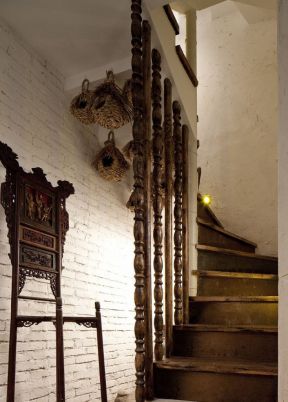 中式复古饭店装修 室内楼梯图片