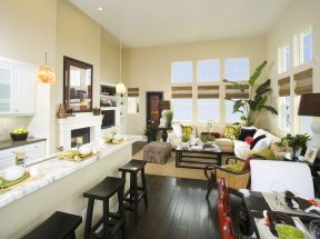 美式小户型厨房与客厅隔断设计装修效果图片