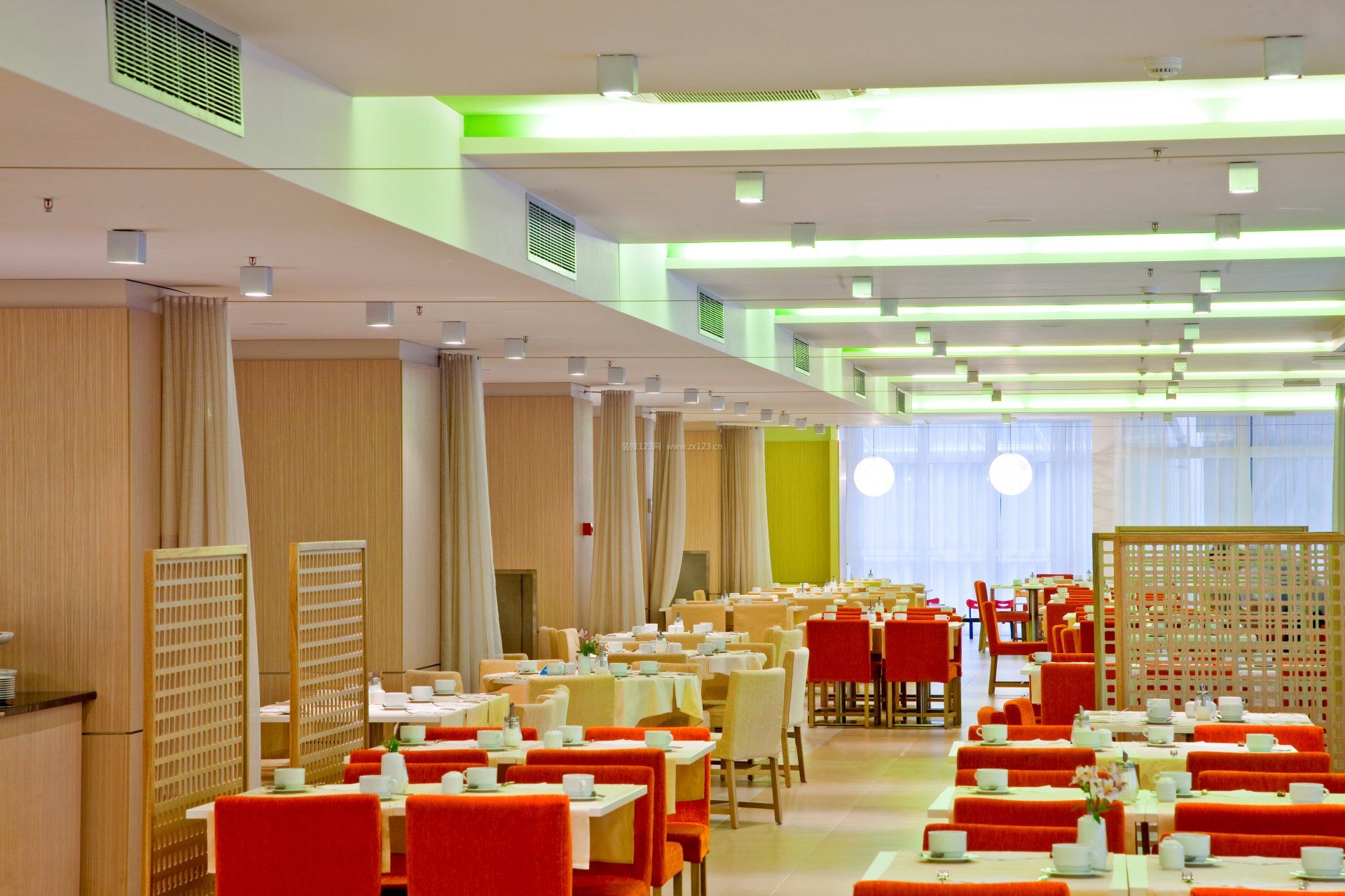 大型餐馆室内装修设计案例图片