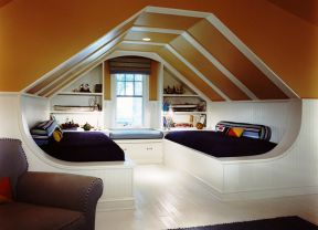 阁楼式顶楼卧室多功能沙发床装修效果图