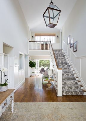复式别墅设计 木楼梯装修效果图片