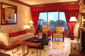 家装客厅设计效果图 红色窗帘装修效果图片