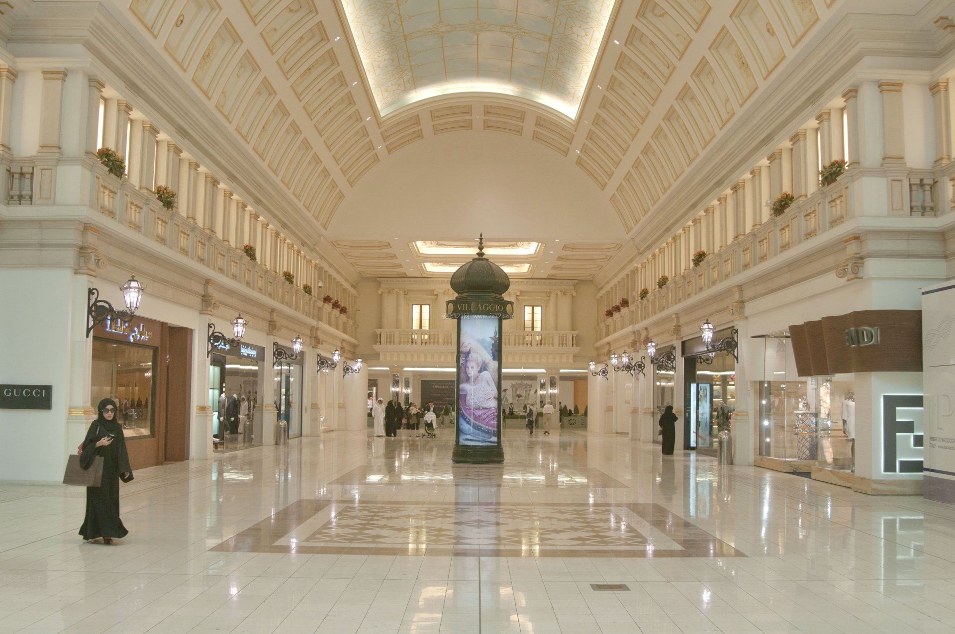 国外大型商场大厅装饰设计效果图