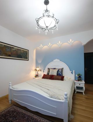 地中海风卧室背景墙设计装修效果图片