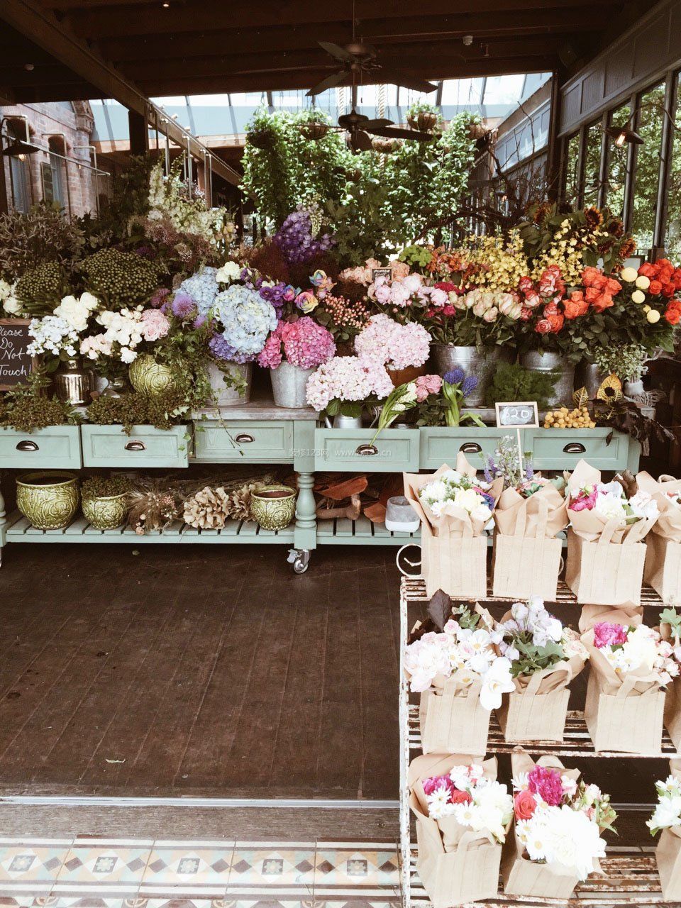 鮮花店花架裝修效果圖片