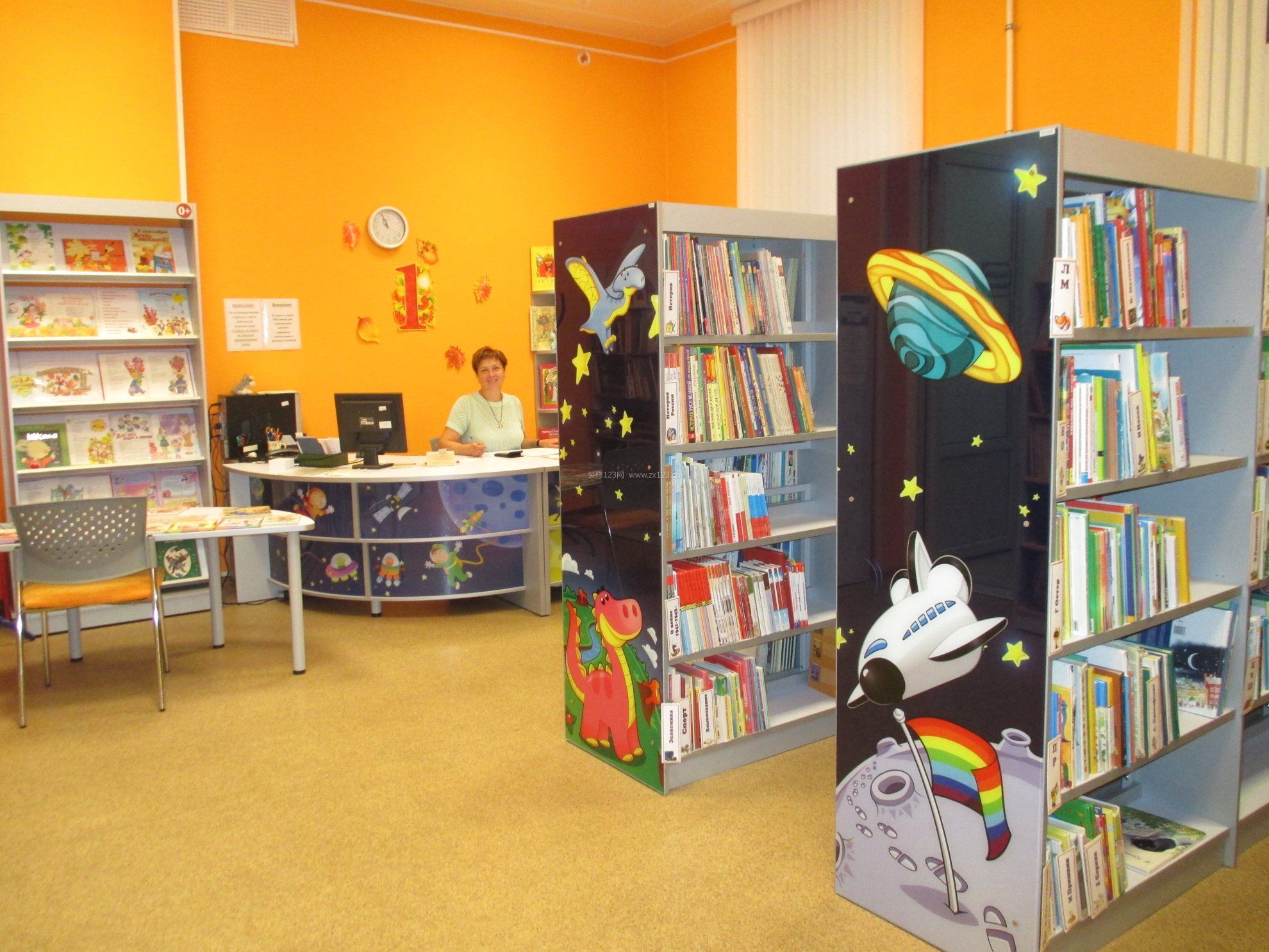 儿童图书馆黄色墙面装修效果图片