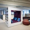现代设计风格图书馆书架装修案例
