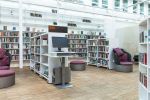 现代简约设计图书馆书架装修案例