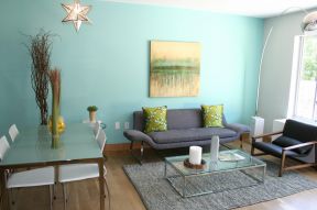 现代简约客厅青色墙面装修效果图片