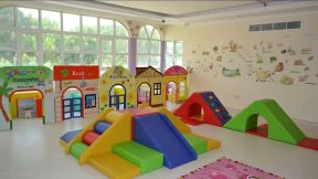 幼兒園大廳裝修圖 室內(nèi)裝飾設(shè)計效果圖