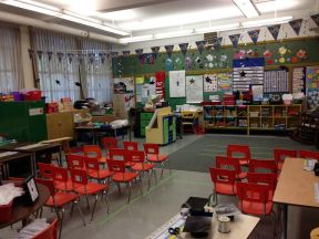幼儿园教室浅灰色地砖装修效果图片