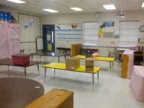 幼兒園教室效果圖 白色地磚裝修效果圖片