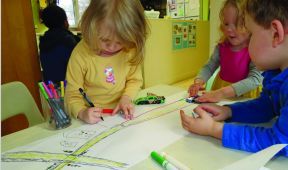 国外幼儿园装修效果图 黄色墙面装修效果图