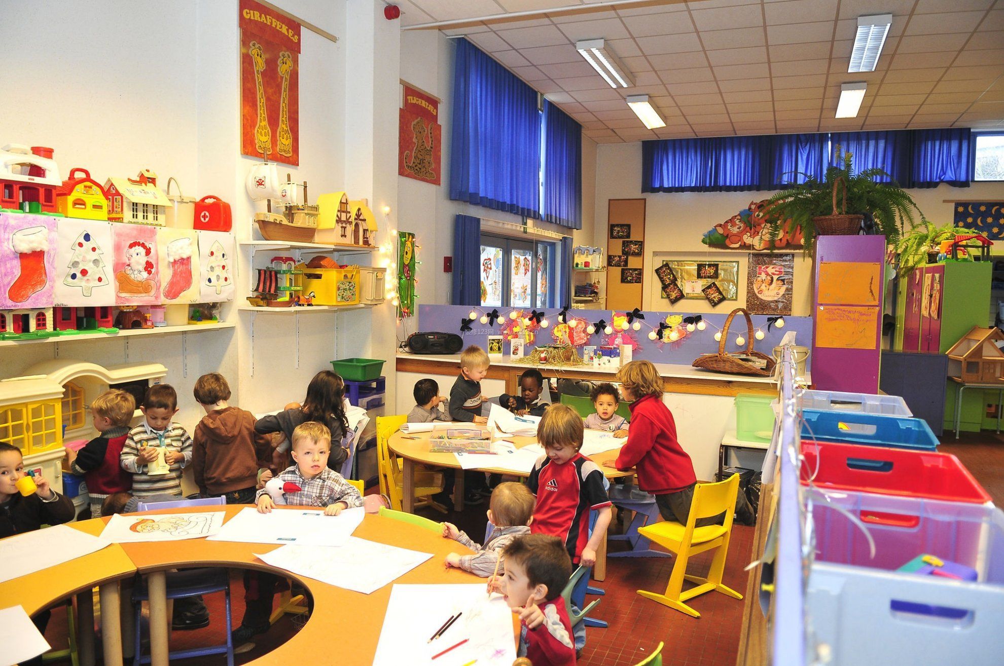 幼儿园环境装修教室布置图片