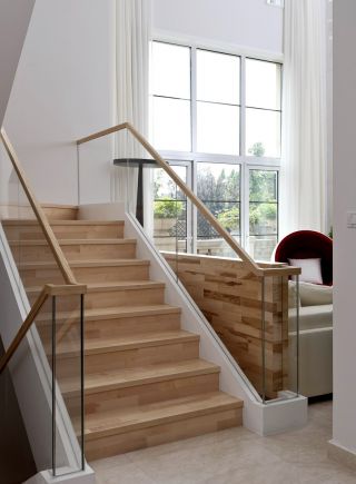 后现代奢华风格室内楼梯扶手装修效果图